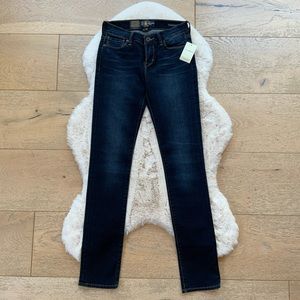 Lucky Brand  Midrise Slim Fit Brooke Straight Jean